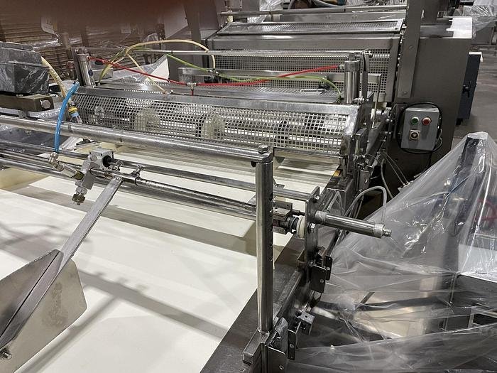 Moline Cinnamon Roll Line